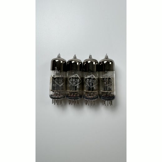 Квартет 6Н6П, круглый геттер, ракурс 3