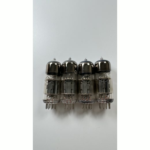 Подобранная пара 6Н6П, квадратный геттер, ракурс 2