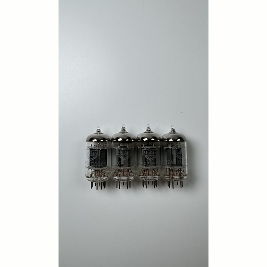 Подобранная пара Mullard 12AX7, ракурс 3